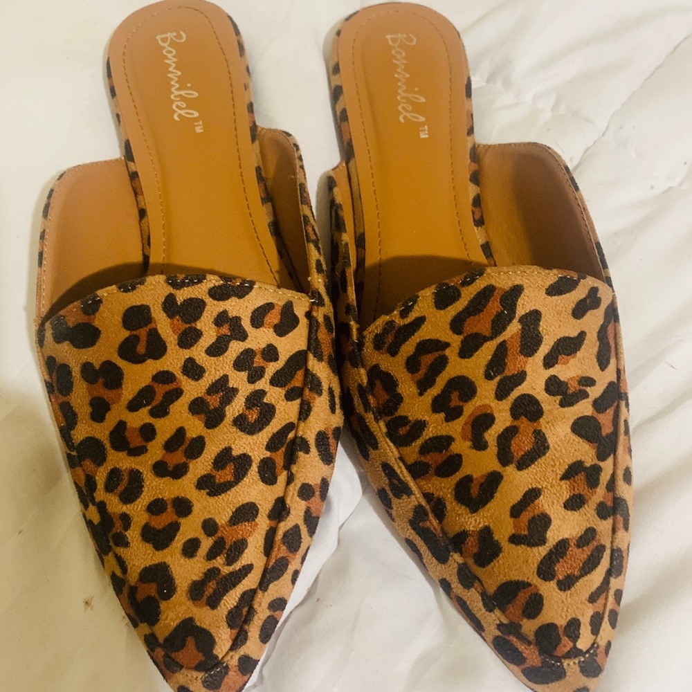 Leopard flats 🐆